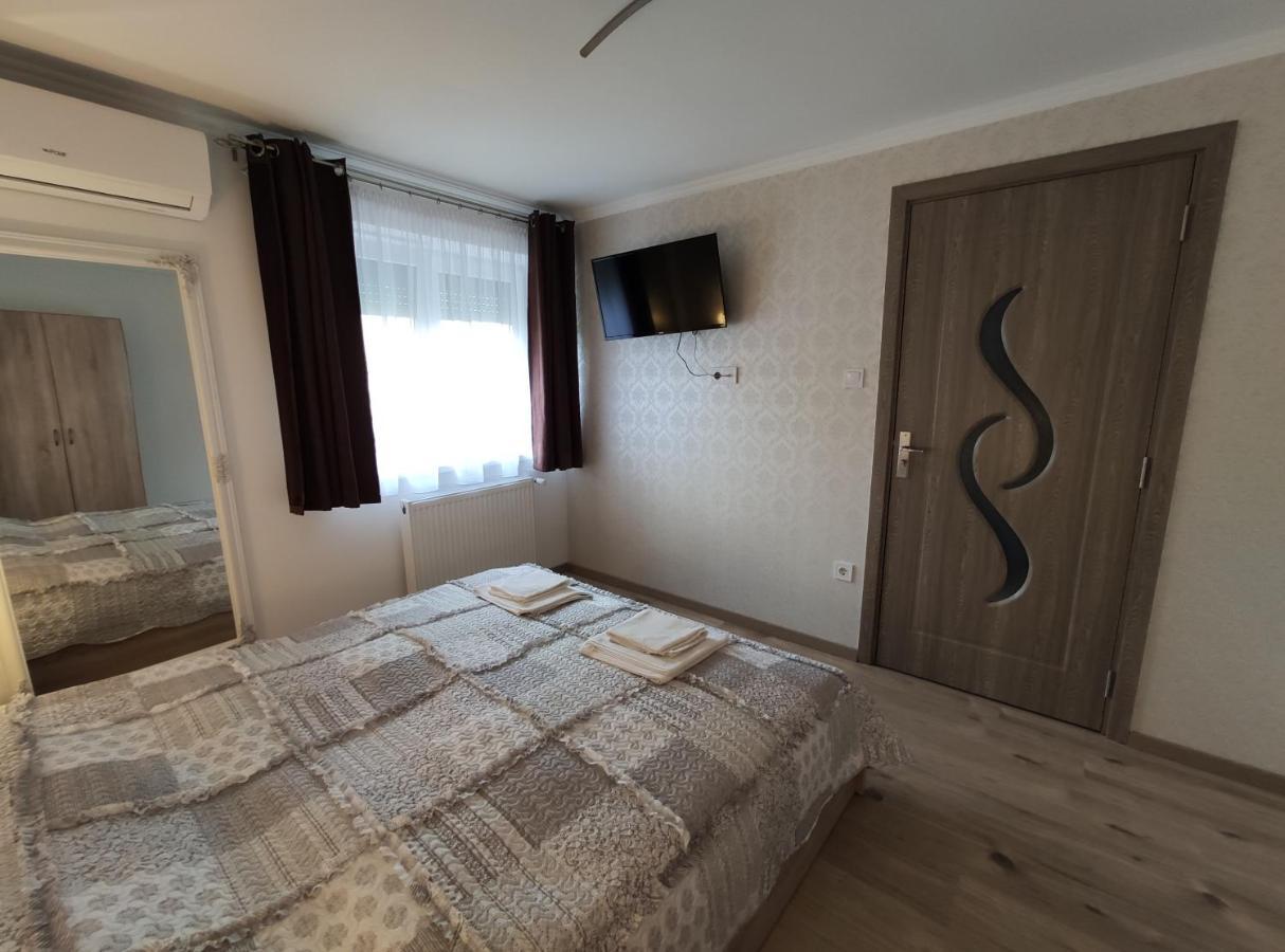 Apartamento Royal De Lux Hajdúszoboszló Exterior foto